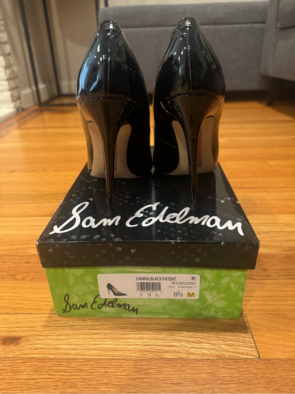 Sam Edelman Black Patent Stiletto Pumps - size 8.5 - Picture 5 of 8
